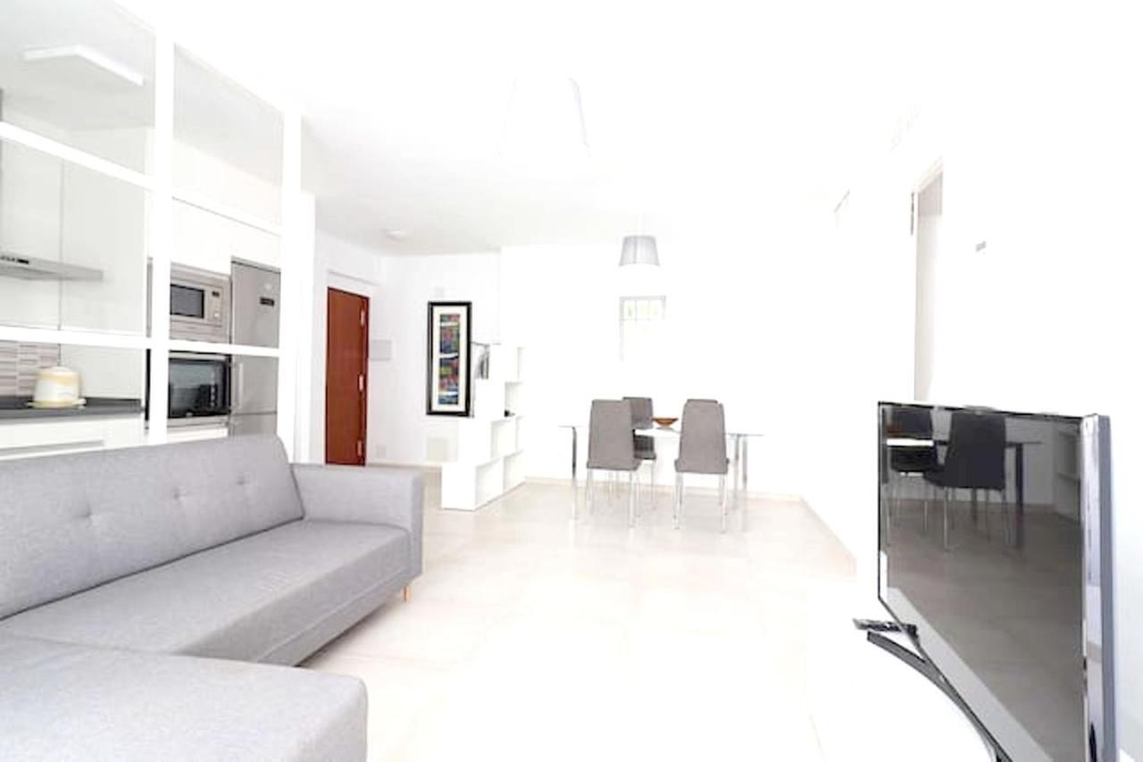 With 3 Bedrooms In With Wifi