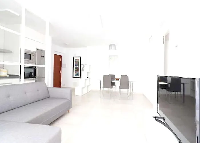 Apartment With 3 Bedrooms In Marbella With Wifi