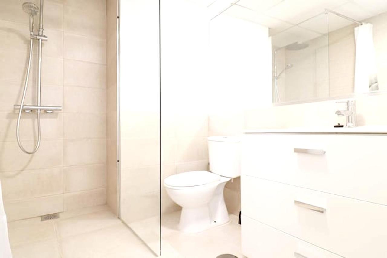 With 3 Bedrooms In With Wifi Marbellac